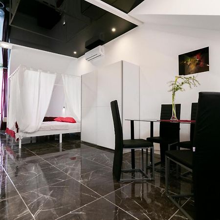 Royal Rina Apartmani Stomorska Exterior foto